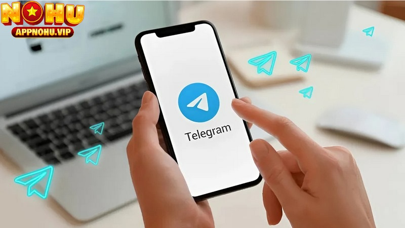 Hệ thống chuyển bạn tới mục chat qua ứng dụng telegram